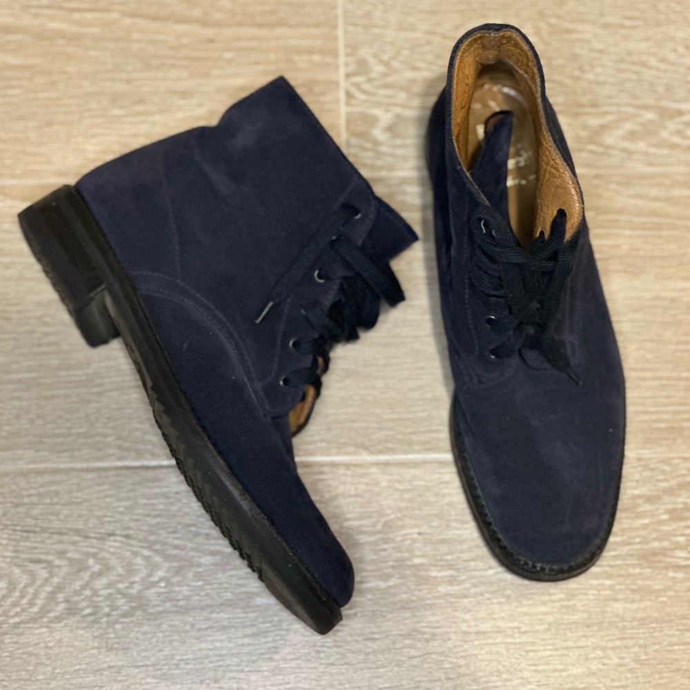 Gravati Italian Suede lace up booties in dark navy size 7